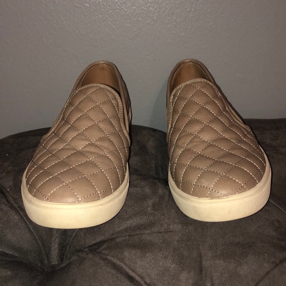 Steve Madden ecentrcq tan sneakers - Picture 2 of 3